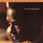 邁爾士．戴維斯－尼佛提提  ( 雙層 SACD )<br>Miles Davis - Nefertiti ( Numbered Hybrid SACD )